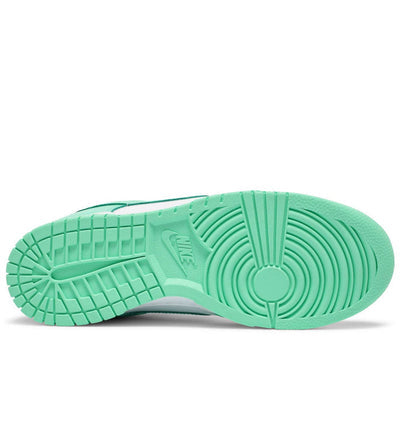 Nike Dunk ‘Green Glow‘ - Women's